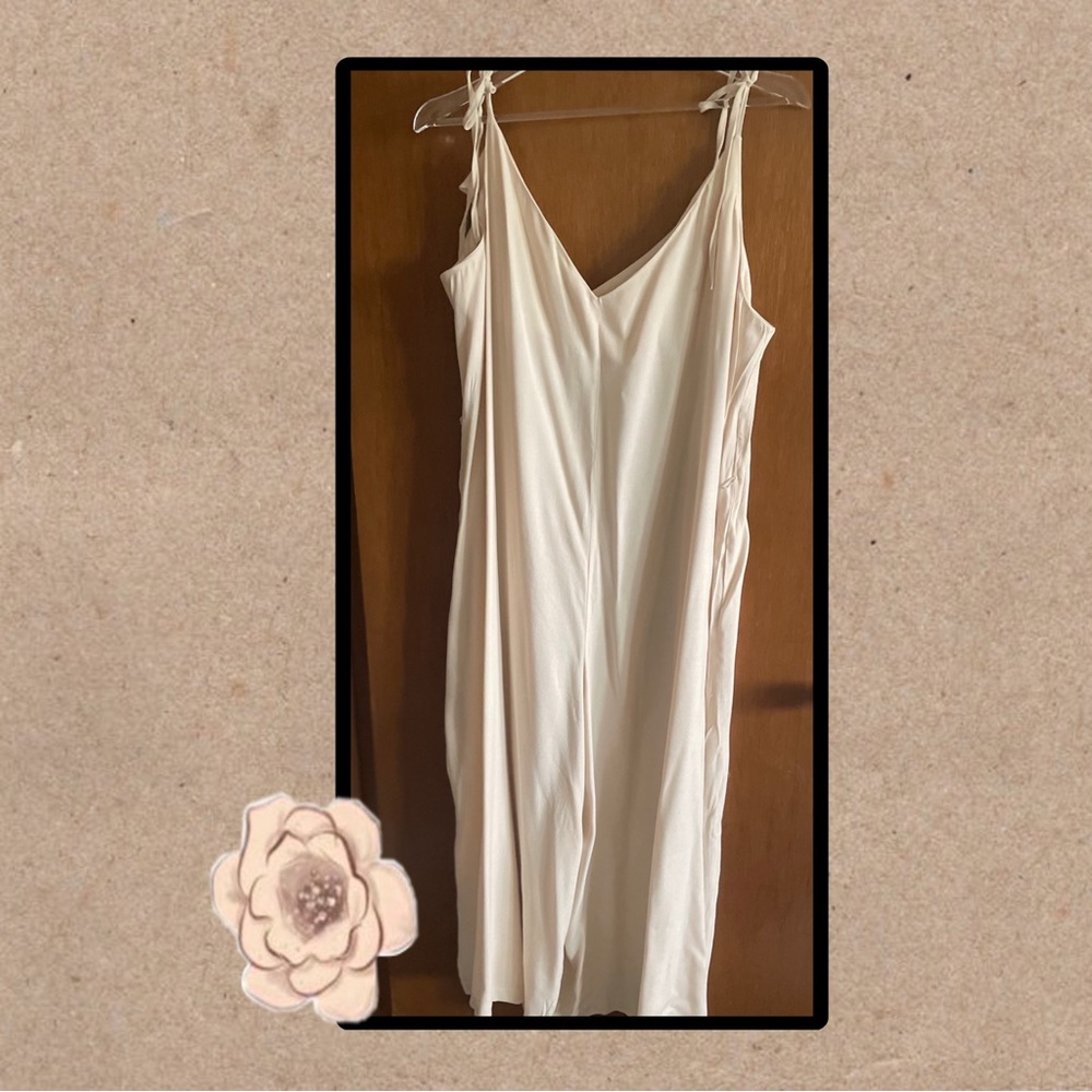 H&M cream wide leg jumpsuit. Size XXL.